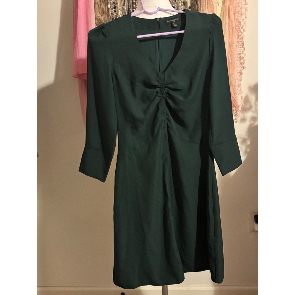 Banana Republic Hunter Green Ruched V-Neck Midi Dress — Size Petite 0